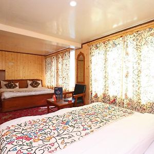 Hotel O Bright Palace